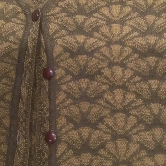 Cardigan - Picture 6 of 13